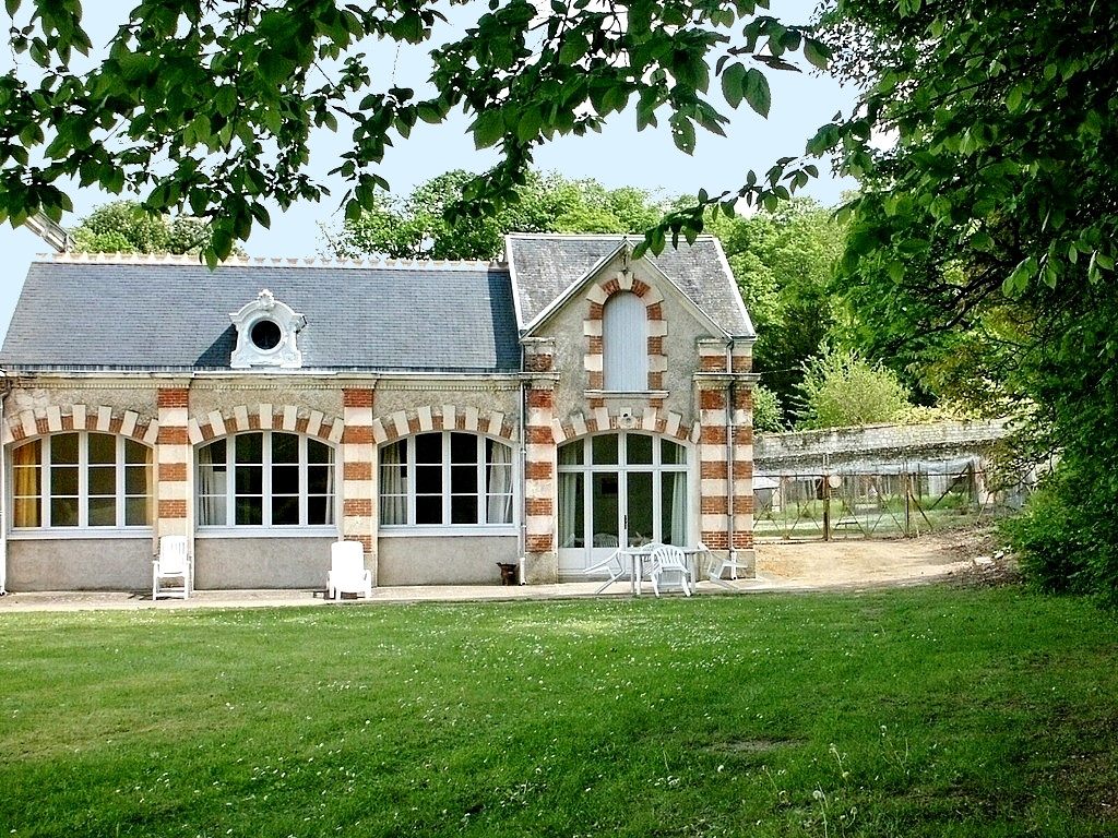 photo 0