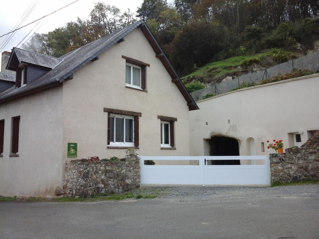 photo 0